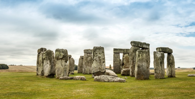 Assistance with UK permanent residency visa applications for skilled workers